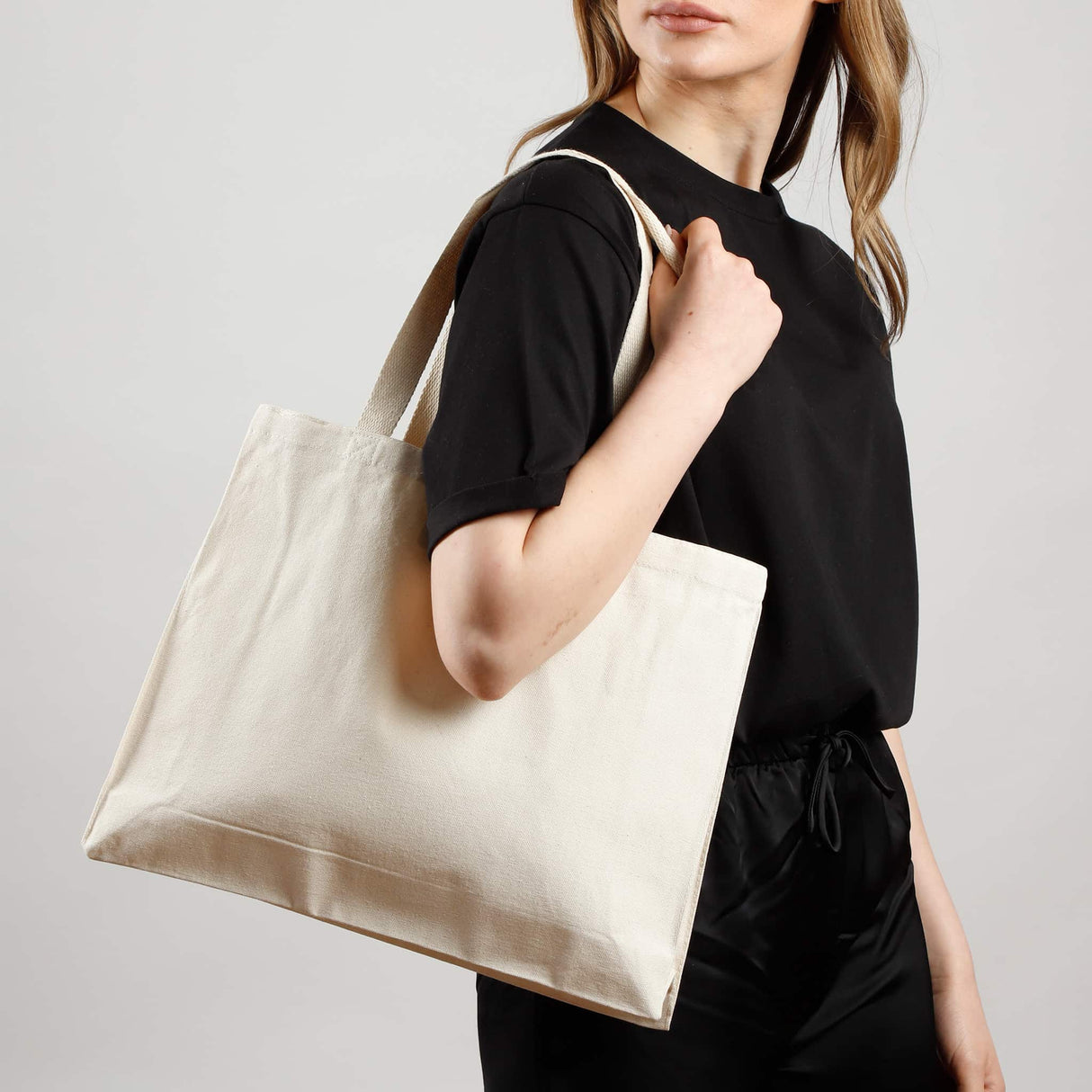 Heavy canvas affordable tote model
