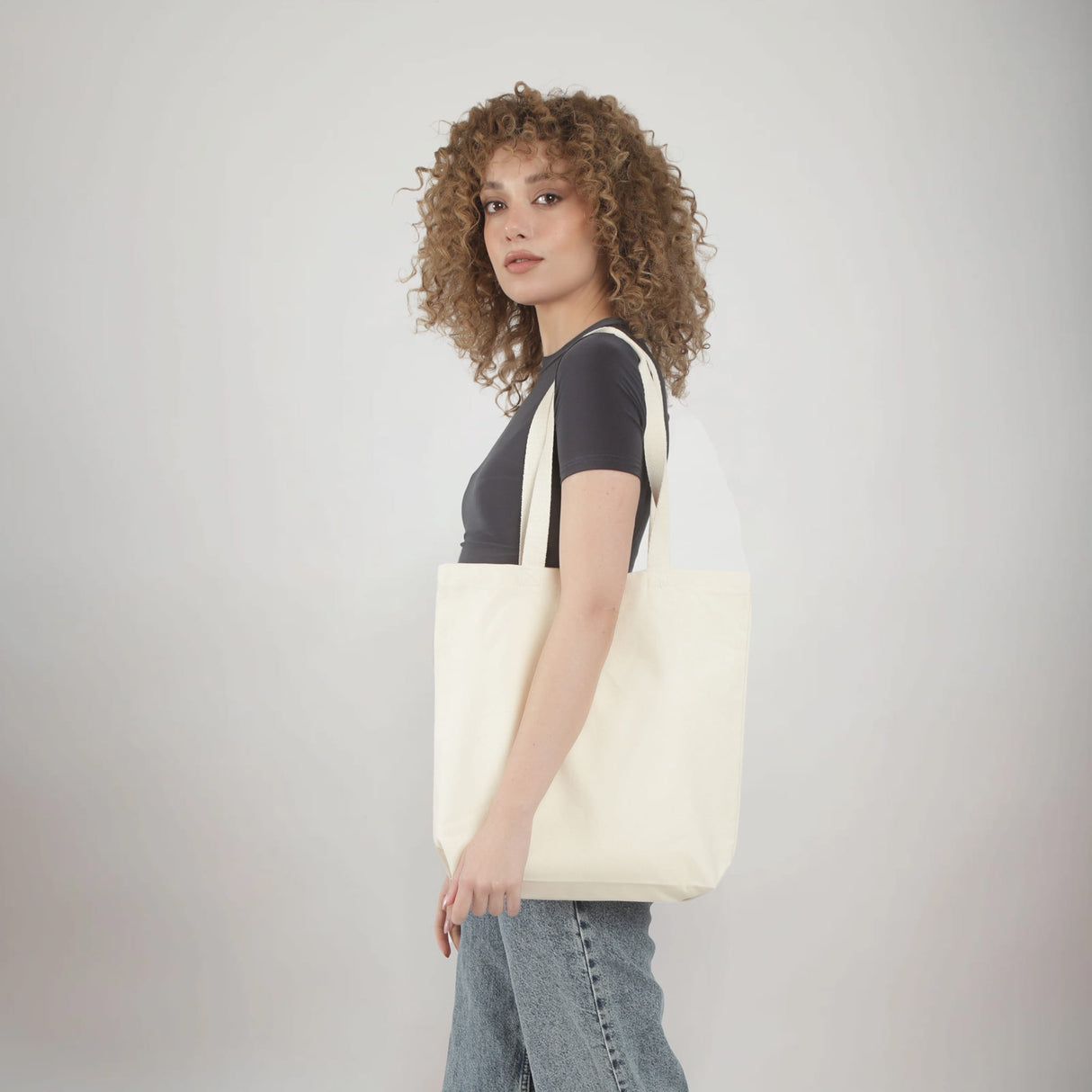 OR210 Model Studio Organic Bag Photo