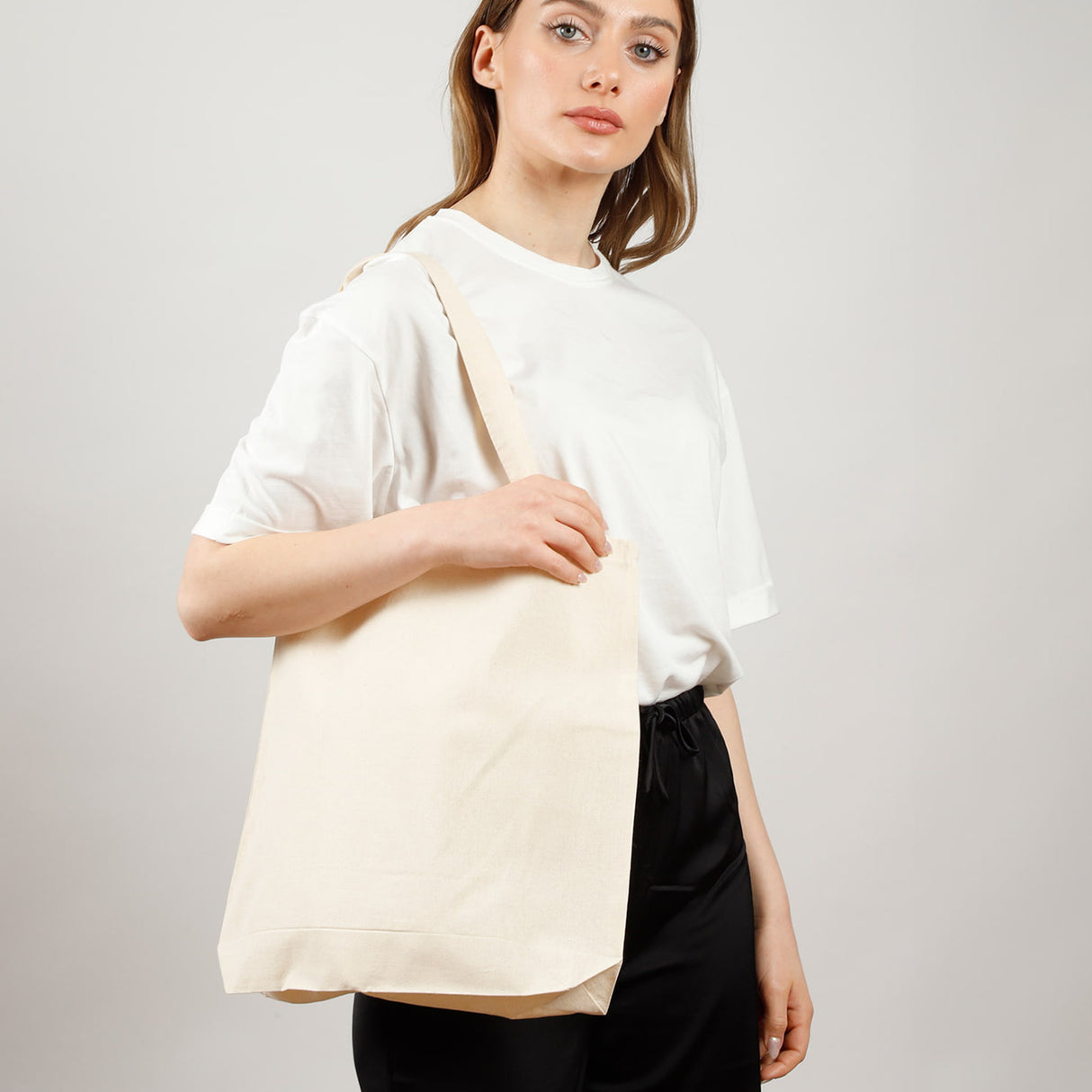 over the shoulder long handle cotton tote model