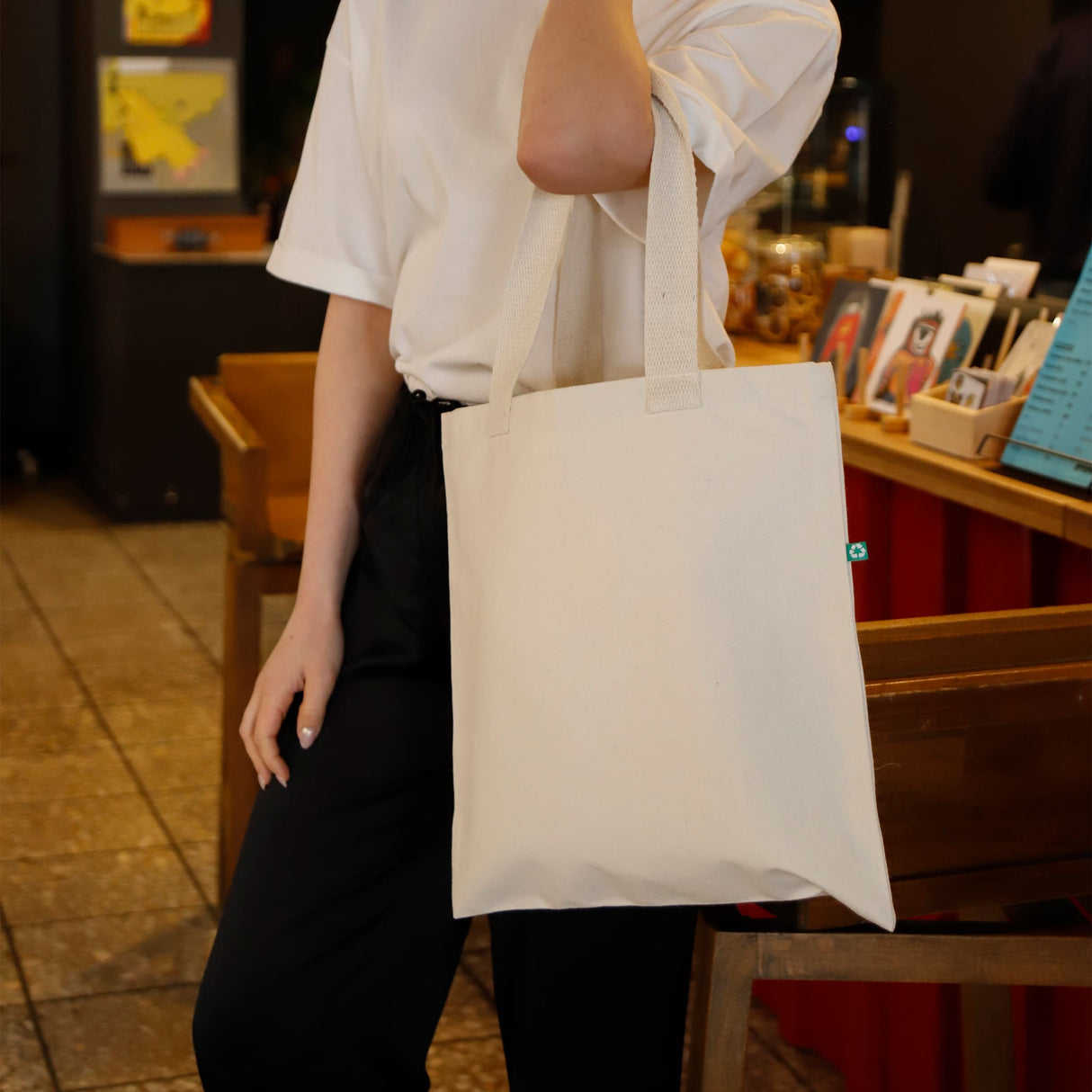 recycled canvas tote bag model