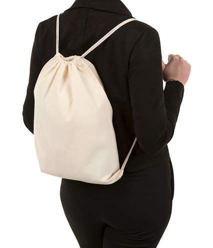 customized-drawstring-natural-bag-with-model